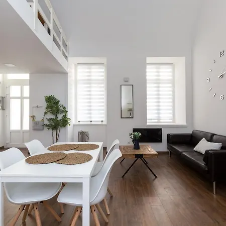 Apartment B17 Bajcsy Budapest