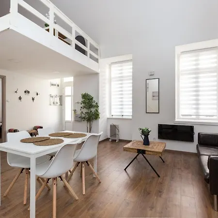 Apartment B17 Bajcsy Budapest