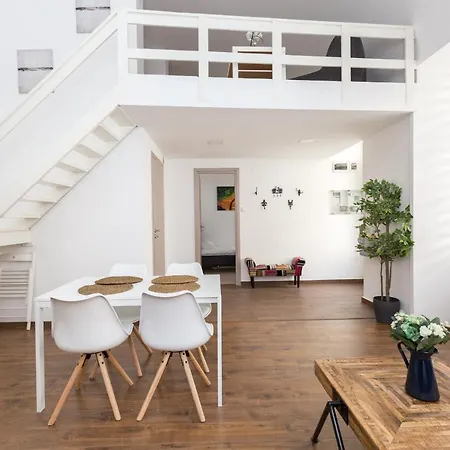 B17 Bajcsy בודפשט